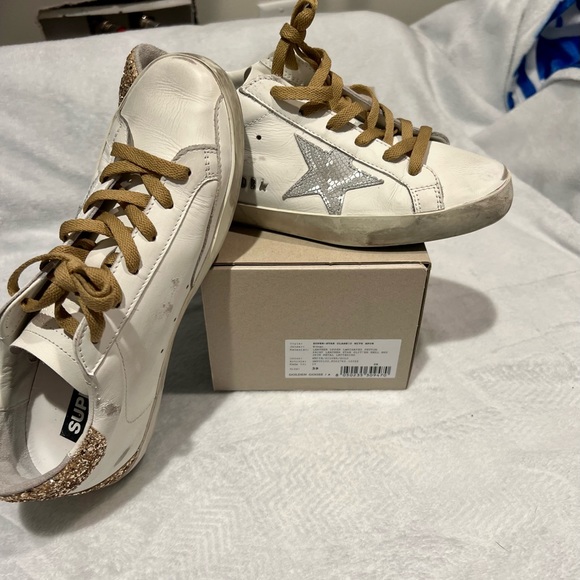 Golden Goose Super-Star Classic with spur. Worn just a handful of times. Size 39 - Picture 5 of 7